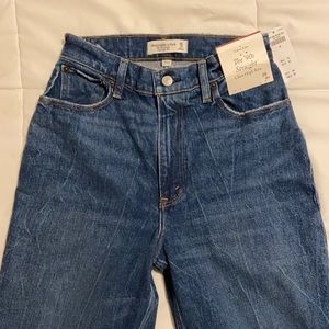 Abercrombie curve love 90s straight leg ultra high rise jeans